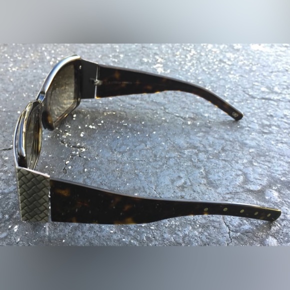 Bottega Veneta sunglasses main image 10